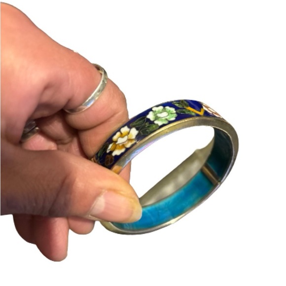 Vintage Chinese Cloisonne Enamel on Brass Hinged Bangle Bracelet 7 Inches - Picture 2 of 8